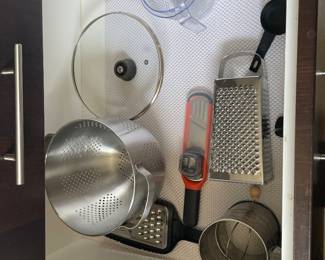 Misc kitchenware