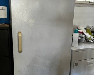 #106	Freezer Frigidaire 32x29x70"	 $100.00 			