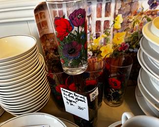 #134	4 popies glasses 	 $30.00 			