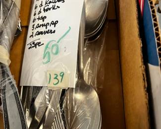 #139	Wallace stainless 23 piece flatware 	 $50.00 			