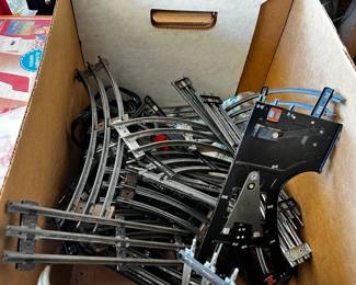 #88	Lionel train set w track	 $60.00 			