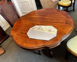 #1	Thomasville dining table with pedistal and 2 legs w/1 leaf and 6 chairs 46-66x46x29	 $270.00 	  			