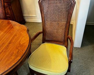 #1	Thomasville dining table with pedistal and 2 legs w/1 leaf and 6 chairs 46-66x46x29	 $270.00 