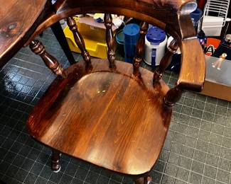 #74	Round table w 1 leaf 48-60x29 w 4 chairs	 $125.00 			