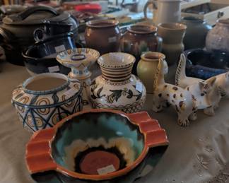 Fine pottery from Bennington Pottery. The owner worked for Bennington Pottery as a Potter in the 50's and 60's. 