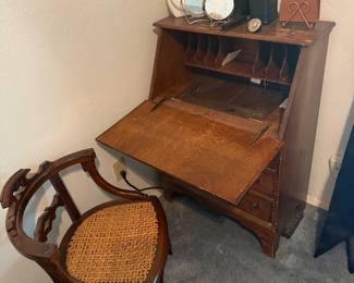 Vintage desk & chair