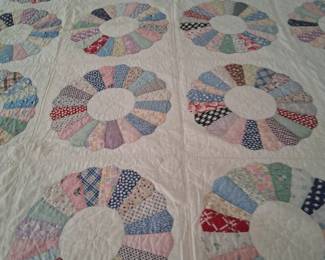 Dresden plate quilt