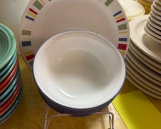 Corelle plate and bowl set