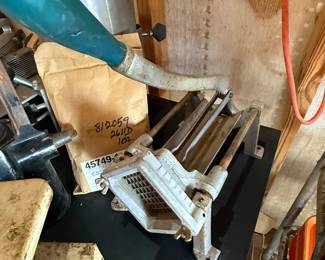 potatot slicer, with new never used slicing blades