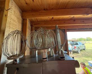 3 wire wisks various sizes