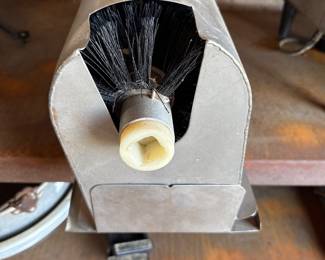 Henny Penny acessories- Cleaning brush and filtering pan to catch acess breading