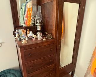 Antique Wardrobe in great condition