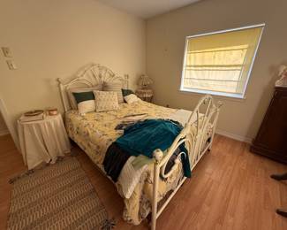 Queen Size bedframe and Mattress