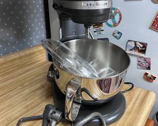 KitchenAid standing mixer