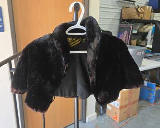 AS-IS Vintage Fur Stole / Capelet | Lot 9