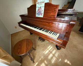 Story and Clark piano 