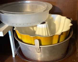 Nordicware Harvest Gold Yellow Bundt Pan