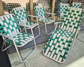 Vintage 6 pcs. green and white lawn chairs