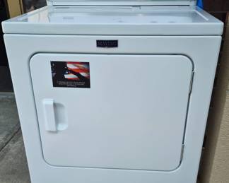 Maytag gas/propane dryer-like new!!