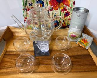 Glass flowering tea set with flowering tea