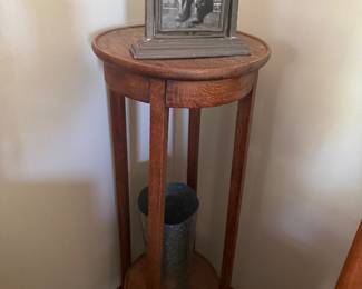 #72 - $90 - Art deco oak wood stand 12Dx37T