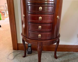 #88 - $59 - Bow front small jewelry case 18x11x31