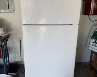 #94 - $220 - Hotpoint refrigerator freezer