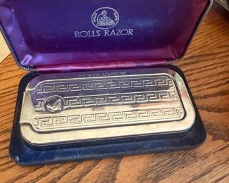 #51 - $18 - Antique British Rolls Razor 1920's-1950's 