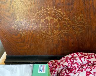 #40 - $ - Music box hand cranked with many cylinder rollers