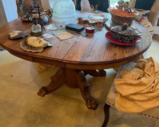 #45 - $240 - Oak pedestal table 58x38x30T