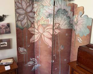 #82 - $400 - Lacquer modern screen floral pastels 64"Wx7'T