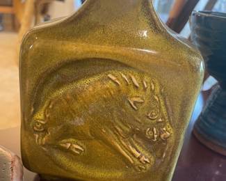 HARDING BLACK  JAVELINA VASE    