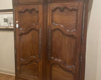 BEAUTIFUL LARGE ARMOIRE -  JUST MINT - WILL PRE SELL  THIS  PIECE   EASIER TO MOVE - NOT IN A CROWD   CALL ME DIRECTLY IF INTERESTED IN THIS ARMOIRE  