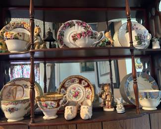 Royal Albert English Fine Bone China - Tea Cups and Saucers