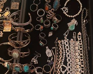Selling Gold and Silver Jewelry as a LOT: Designer Jewelry, Navajo, .925, Sterling, 10K, 14K, 18K, Diamonds, Turquoise, Pearls