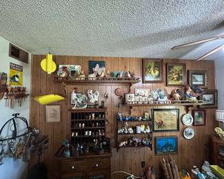 Vintage Kitchenware: Cookie Jars, Salt and Pepper Shakers, Chickens, Roosters,