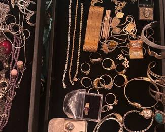 Selling Gold and Silver Jewelry as a LOT: Designer Jewelry, Navajo, .925, Sterling, 10K, 14K, 18K, Diamonds, Turquoise, Pearls