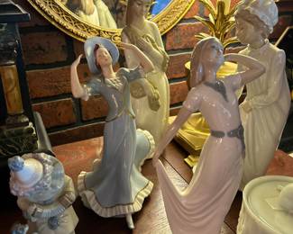 Lladro, Rex Porcelain Figurines