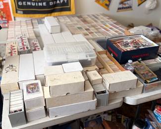 1000's of Sports Cards