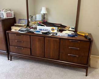Amazing unbranded mid-century modern dresser with mirror… $400