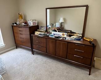 Amazing mid-century, modern set and really good condition…
