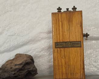 Detroit Coil Company Hot Shot Ignition Coil Auto Part Collectible