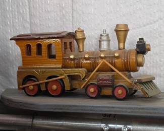 Toy locomotive