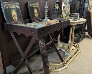 Vintage Folding Wood Scalloped Tray Table