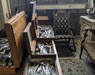 Lot of Silverplate Flatwares