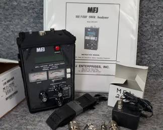 DW148 MFJ HFVHF SWR Analyzer Model MFJ259C