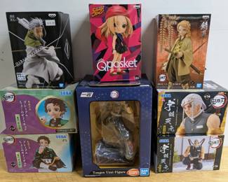 8 Anime Figures NEW IN BOX