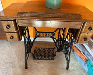 Singer sewing machine