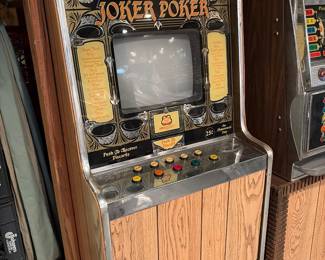 Joker poker vintage game machine