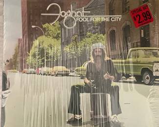 Vintage Vacuum 2 End Tables And Floral Lamp